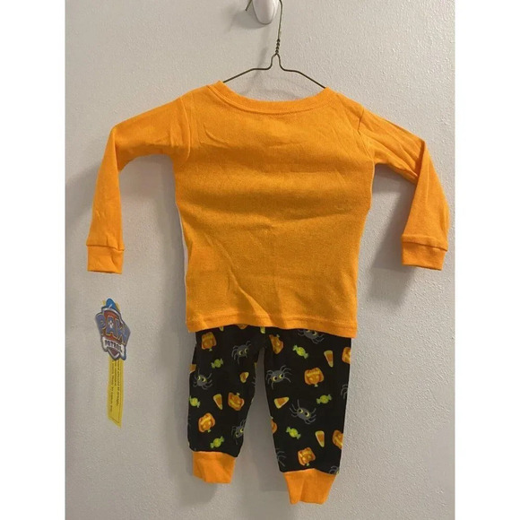 Paw Patrol Halloween 2 Piece 12 Months GLOW IN THE DARK pajama Set NEW - Picture 5 of 5